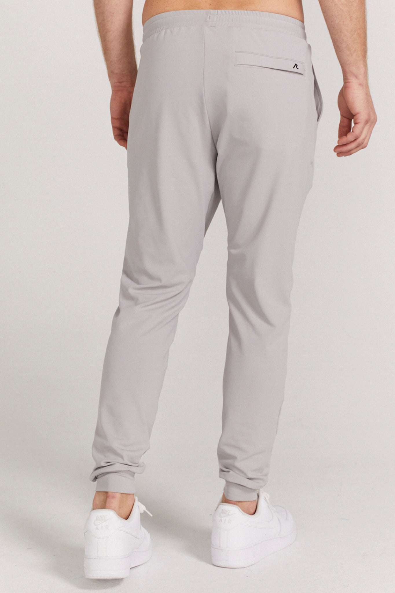 Donahue Jogger in Glacier Gray