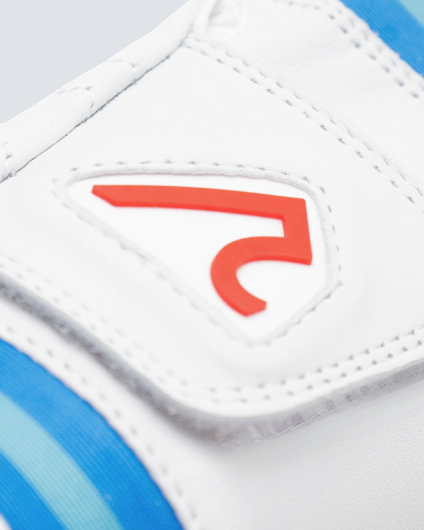 Perry Glove in White/Multi