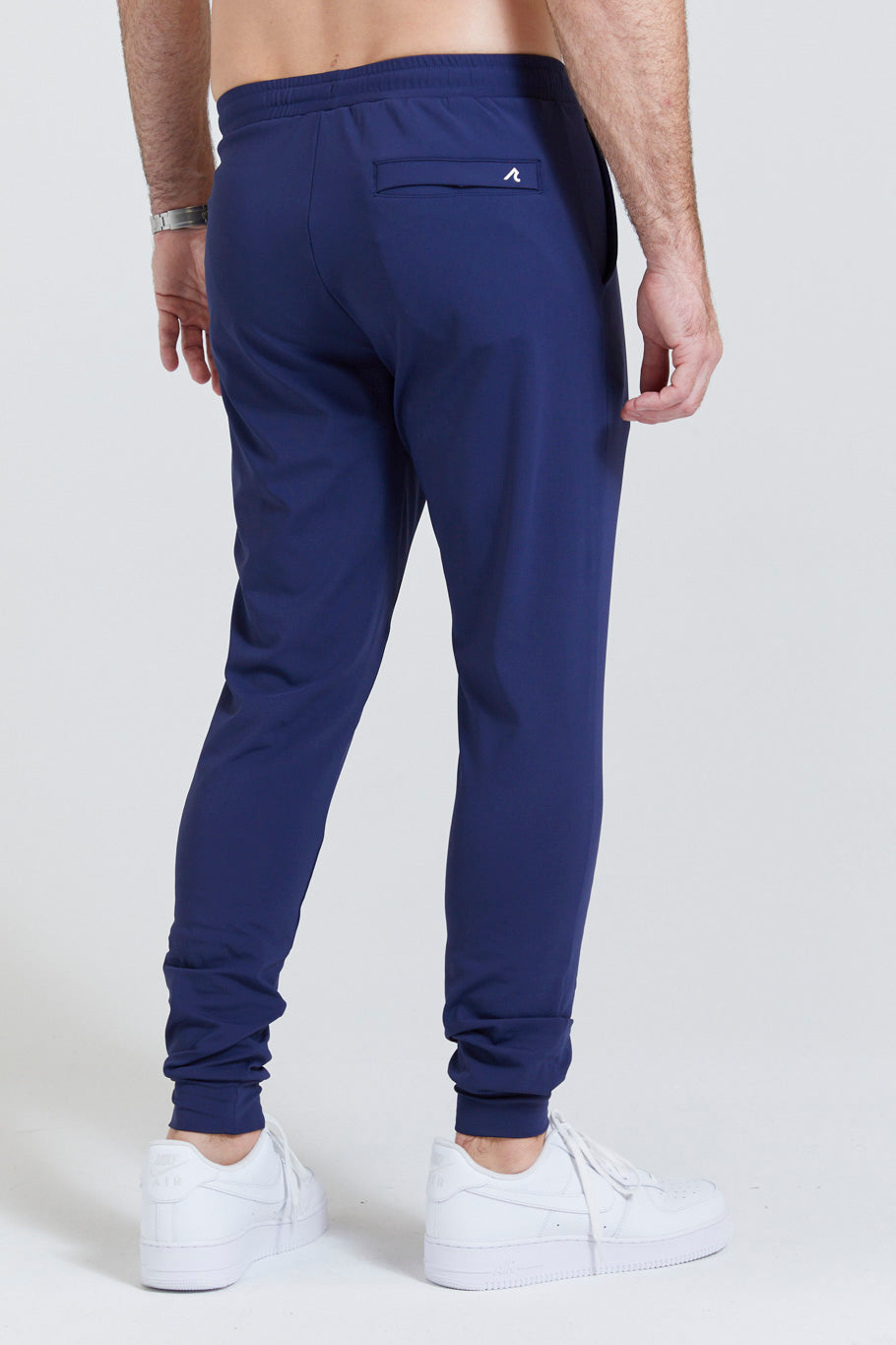 Image of the donahue jogger in navy