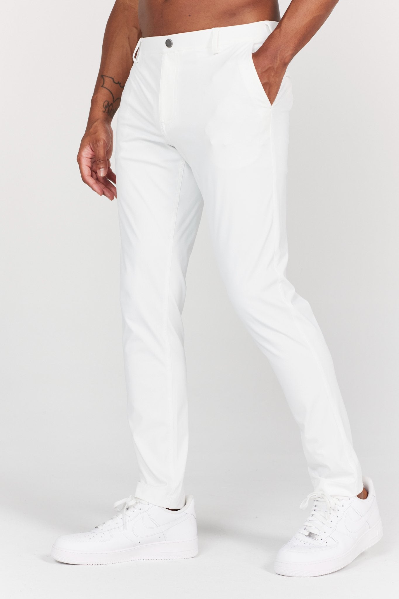 Bradley Pull-On Trouser in Bright White