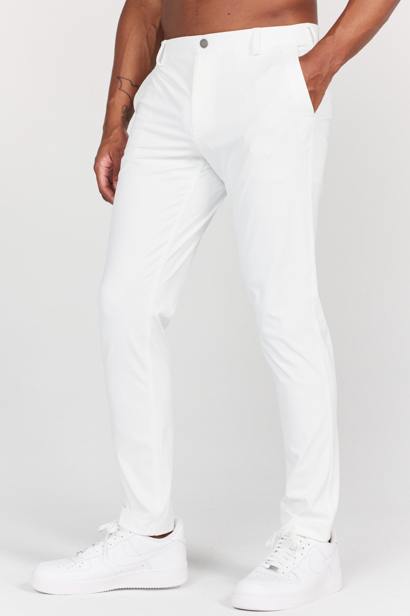 Bradley Pull-On Trouser in Bright White