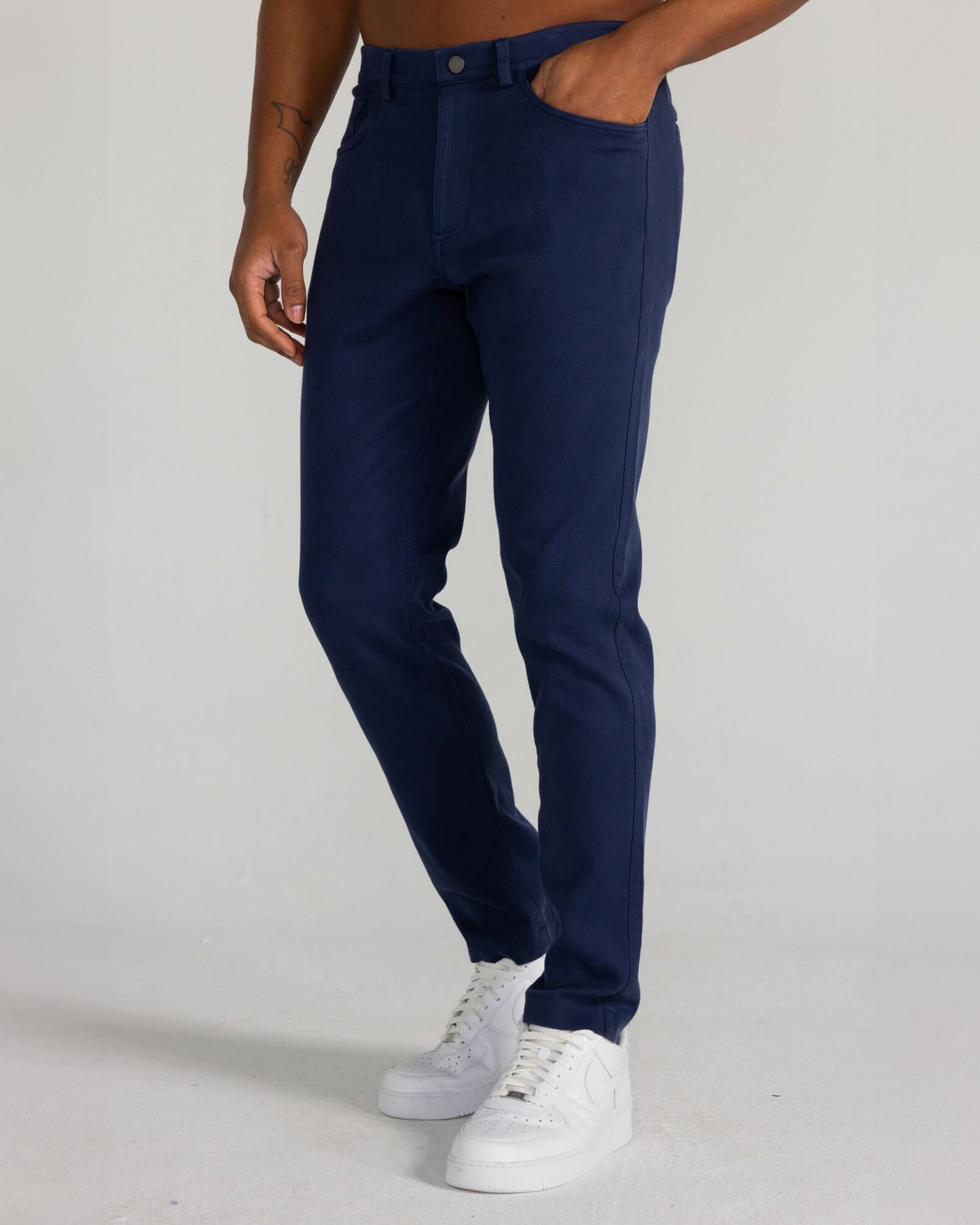 Calvin Pull-On Chino in Navy
