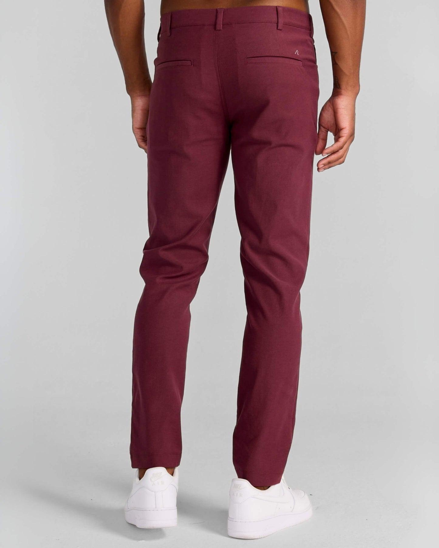 Calvin Pull-On Chino in Wine