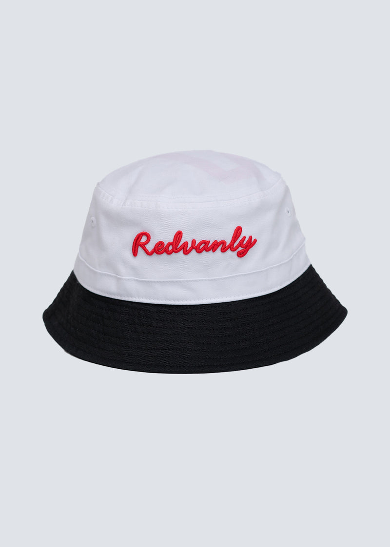 Script Bucket Hat in White/Tuxedo