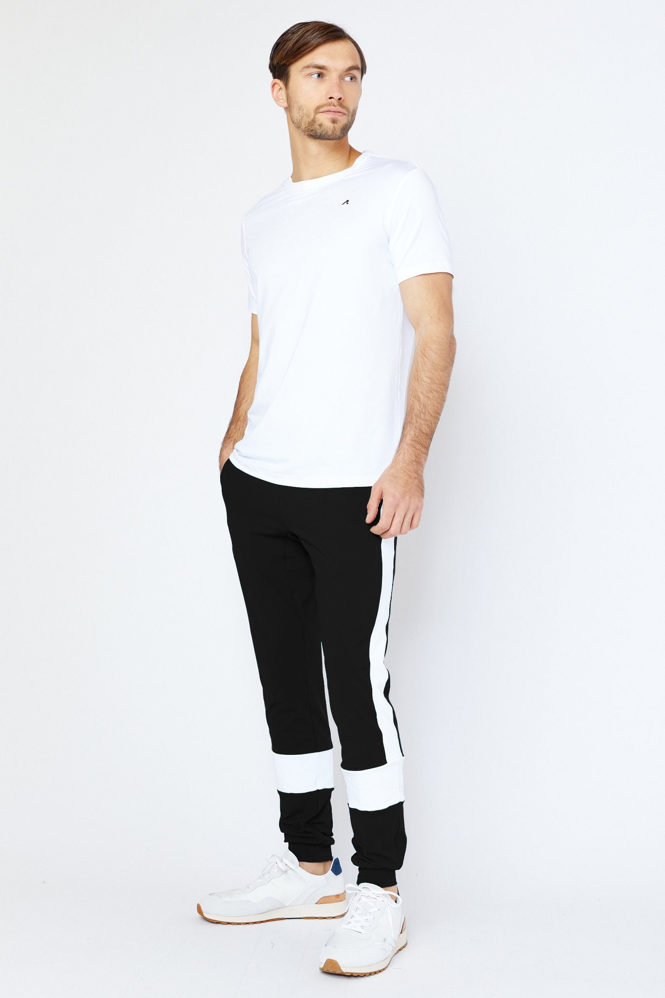 Image of the maiden jogger in black white
