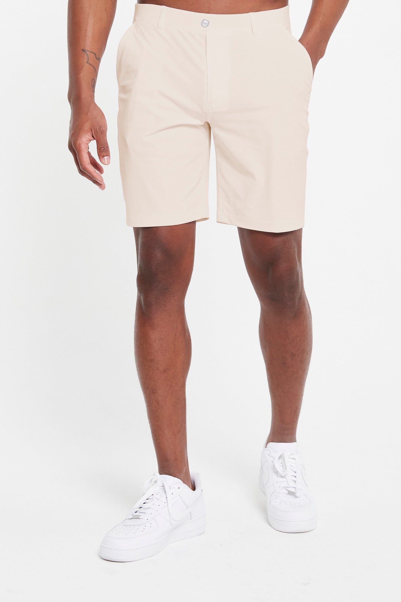 THanover Pull-On Short in Macadamia