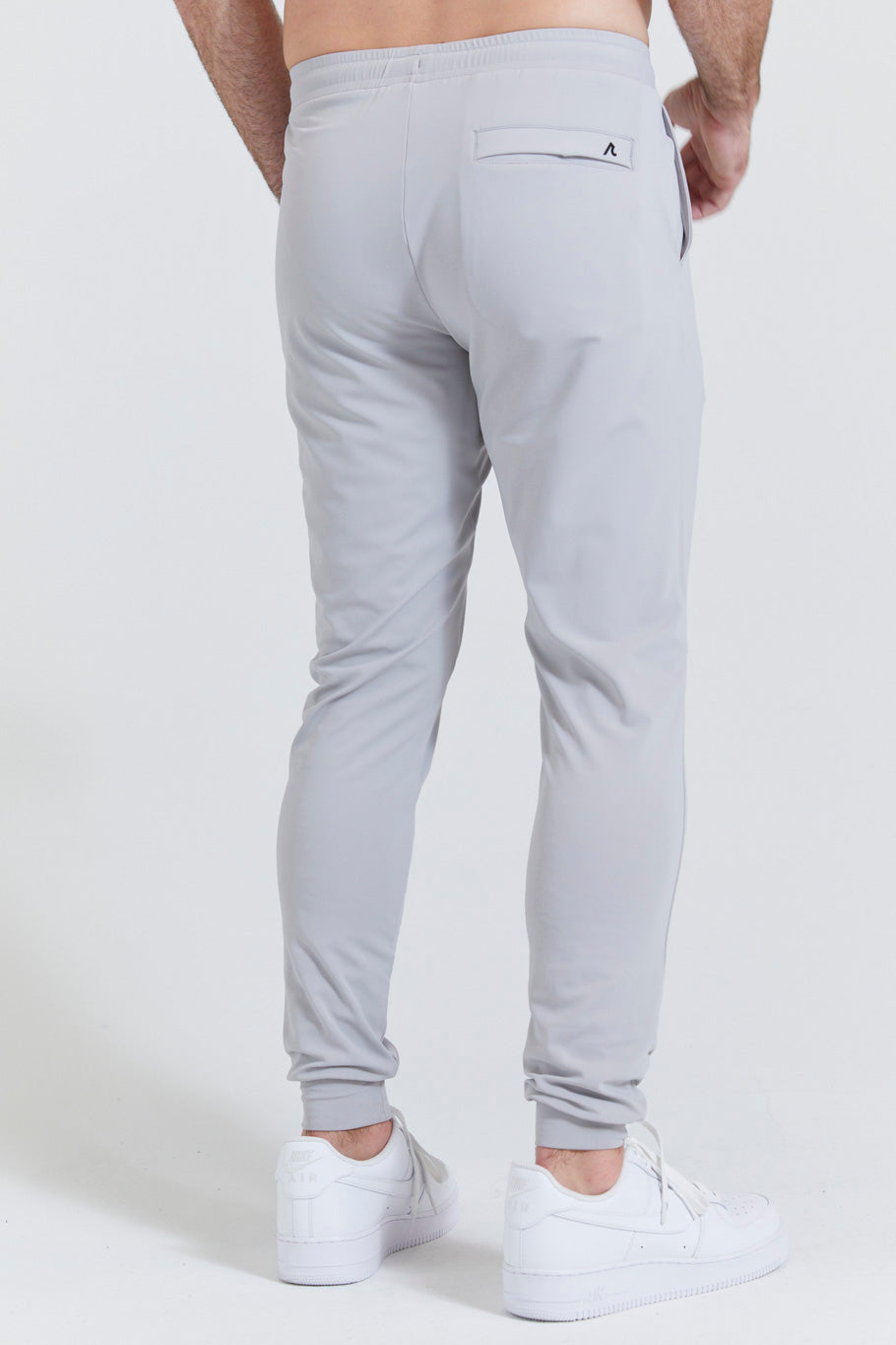 Image of the donahue jogger in glacier gray