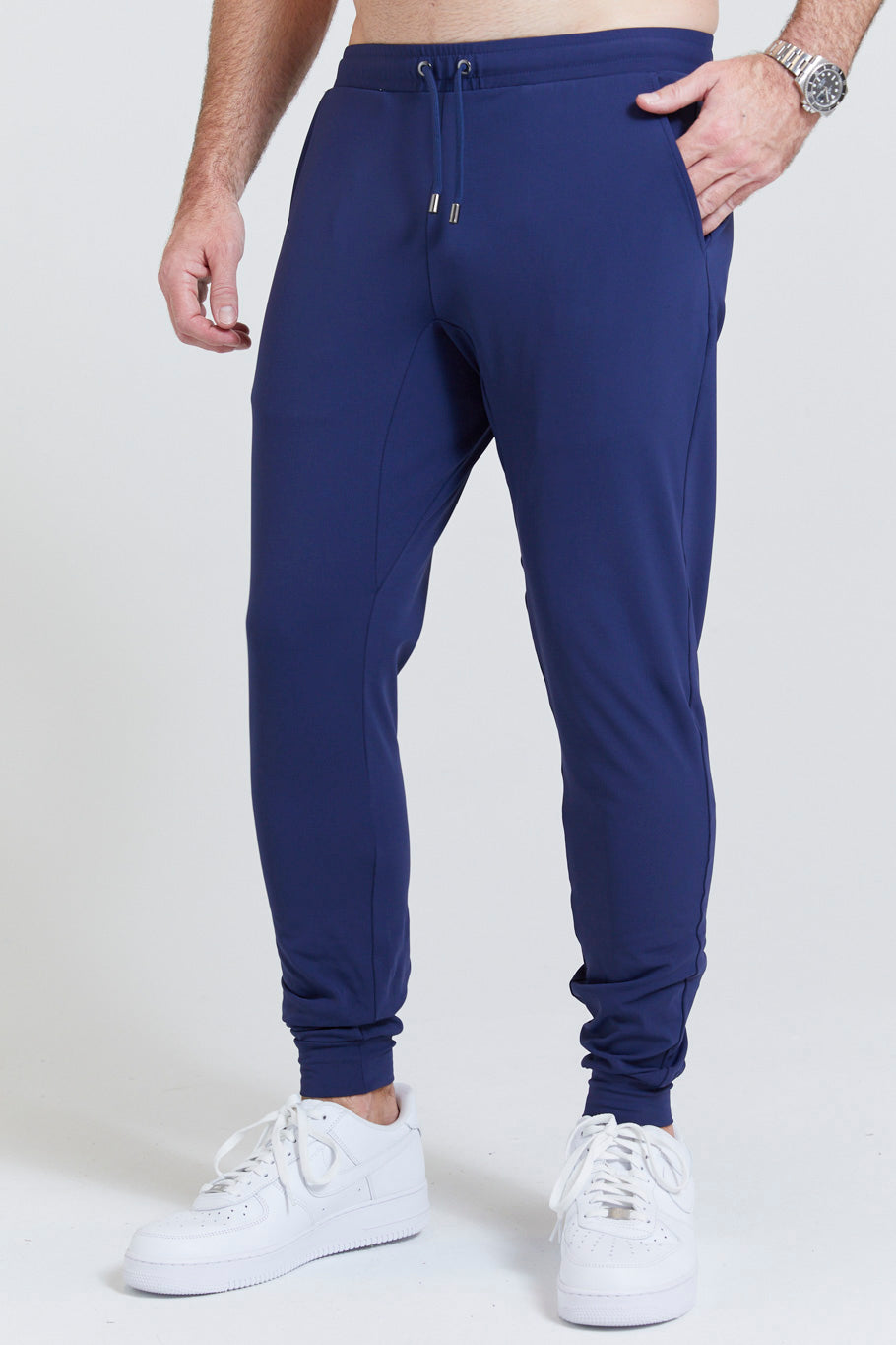Image of the donahue jogger in navy