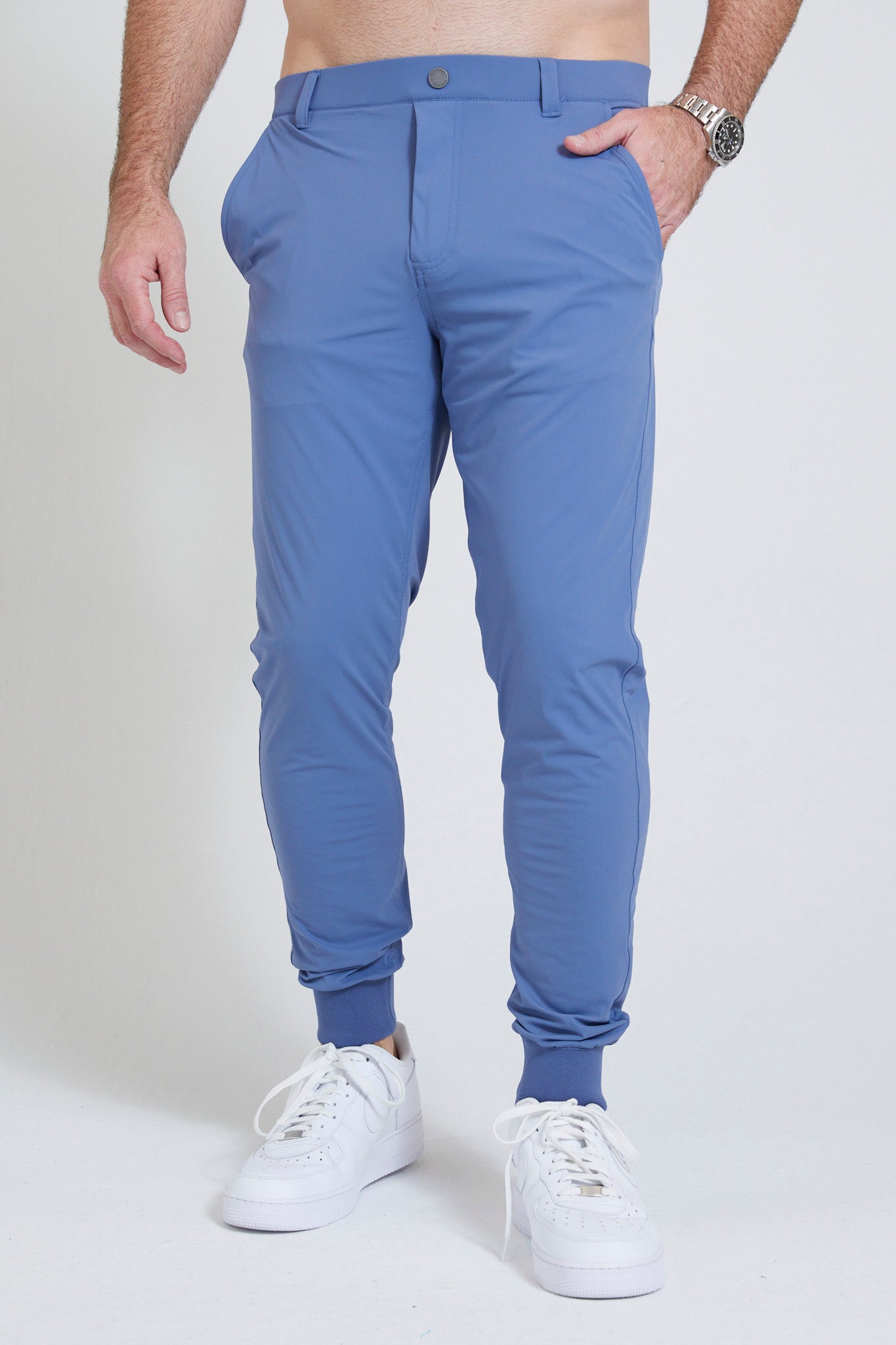 Image of the halliday pull-on jogger in blue horizon