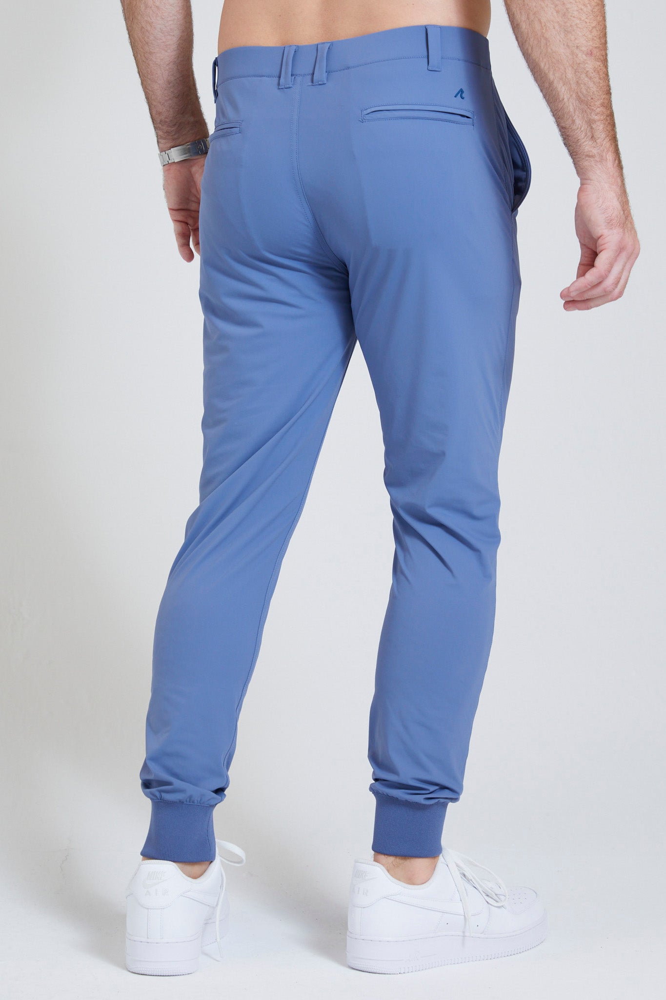 Image of the halliday pull-on jogger in blue horizon