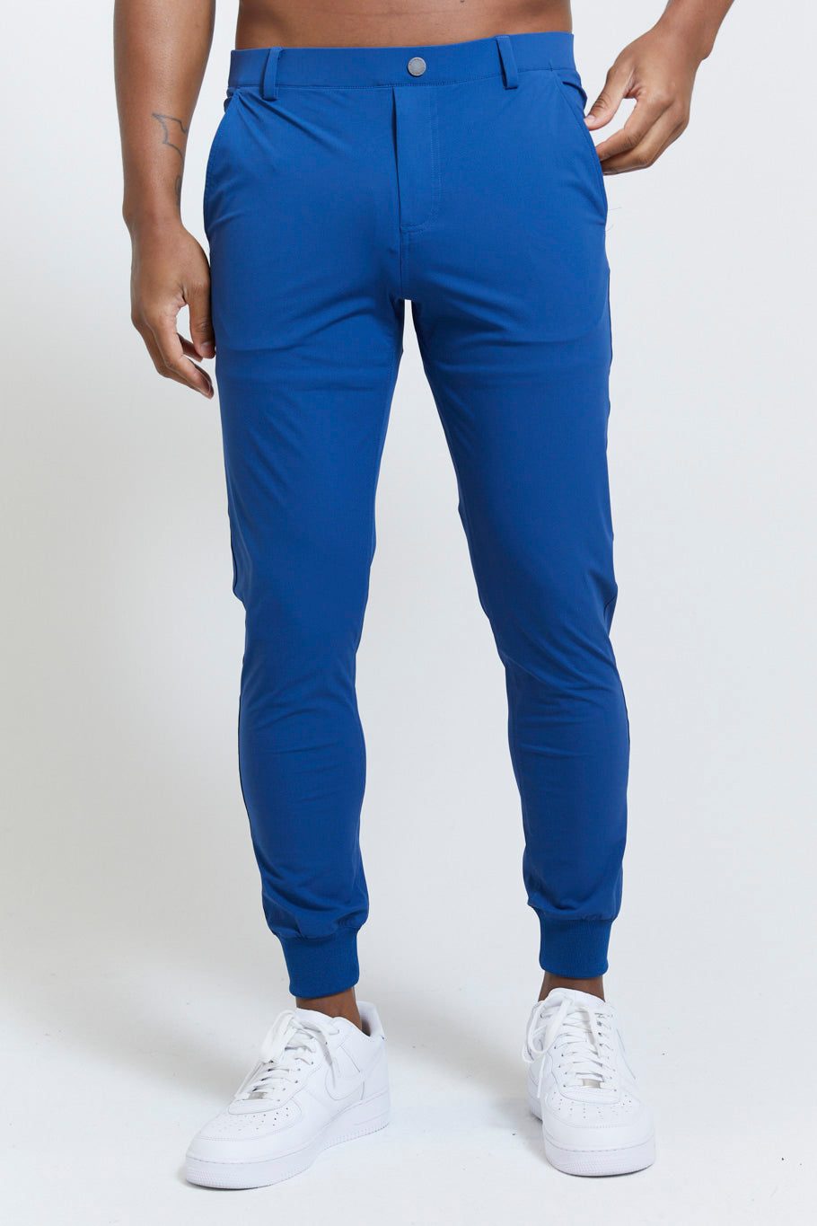 Image of the halliday pull-on jogger in admiral