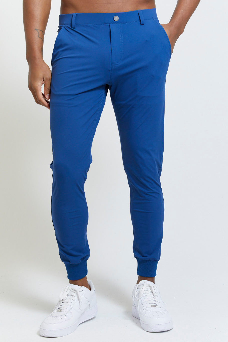 Image of the halliday pull-on jogger in admiral