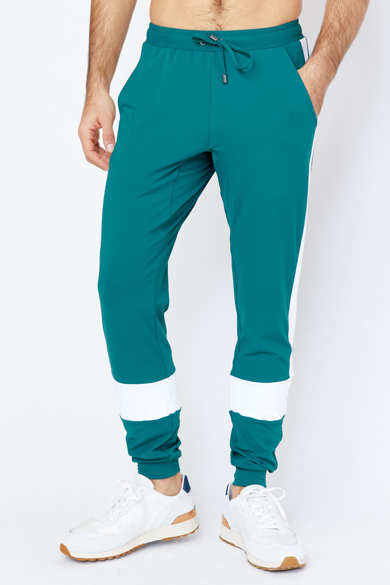Image of the copy of maiden jogger in evergreen white
