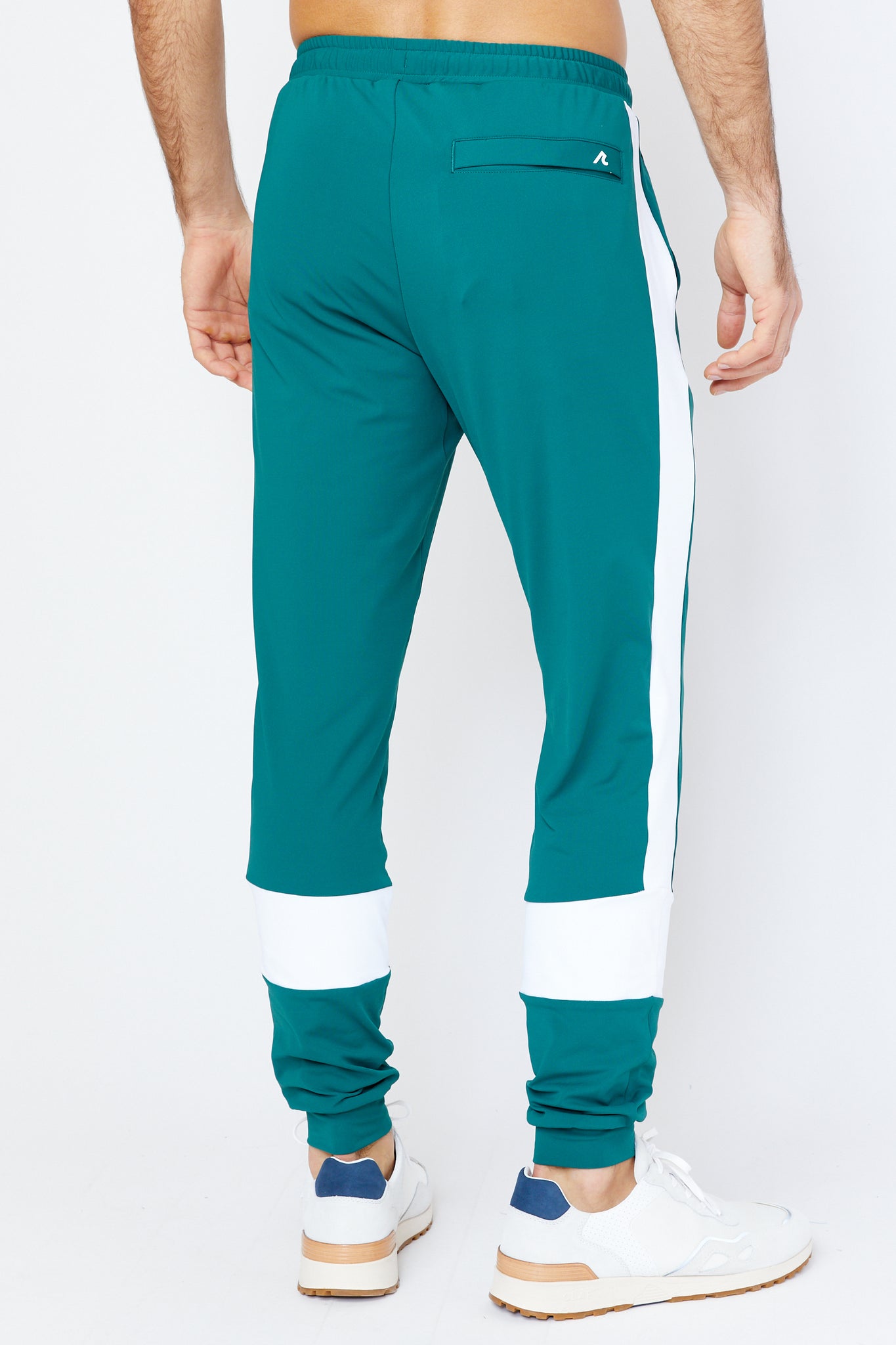 Image of the copy of maiden jogger in evergreen white
