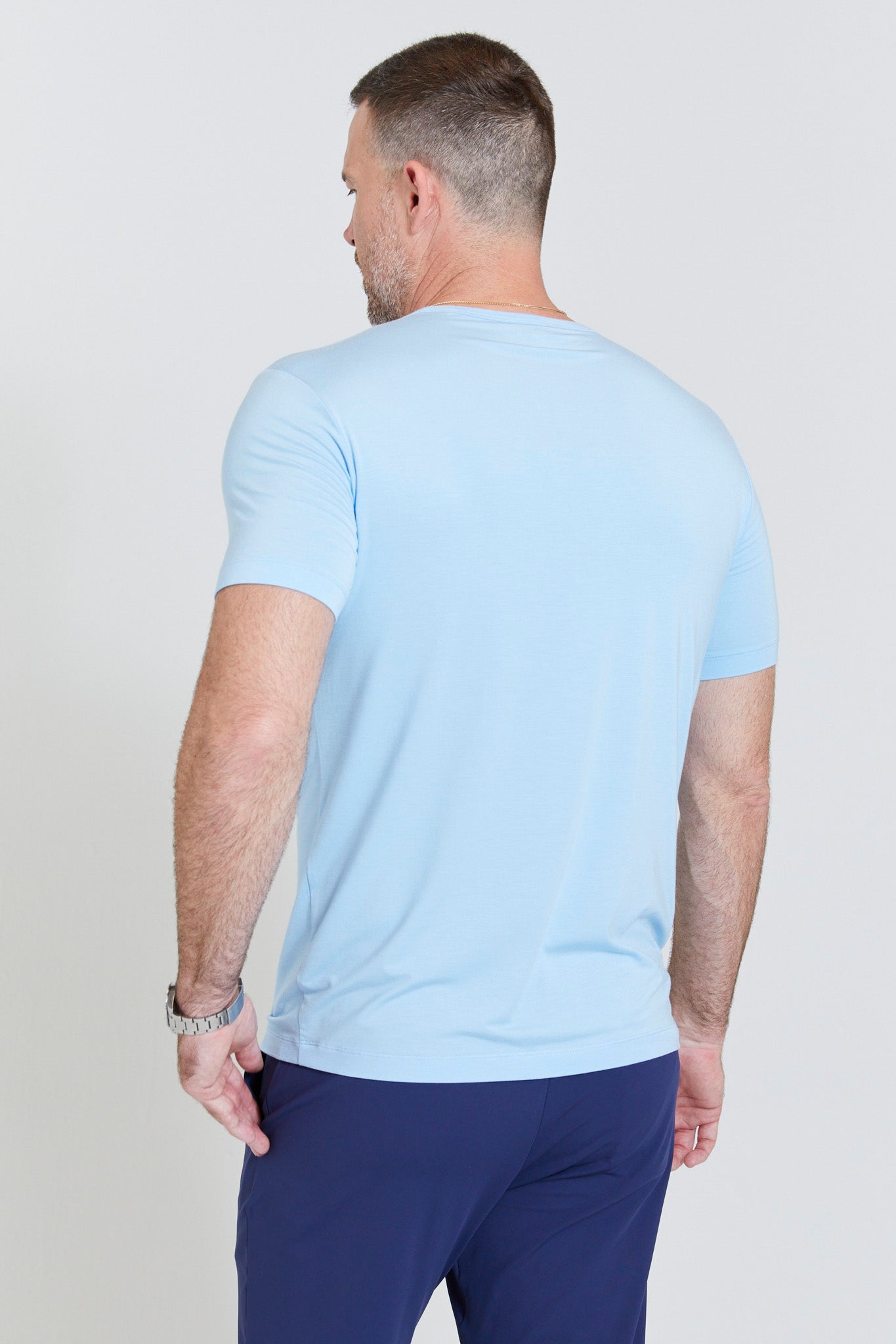 Image of the sussex tee in skydiver ss23